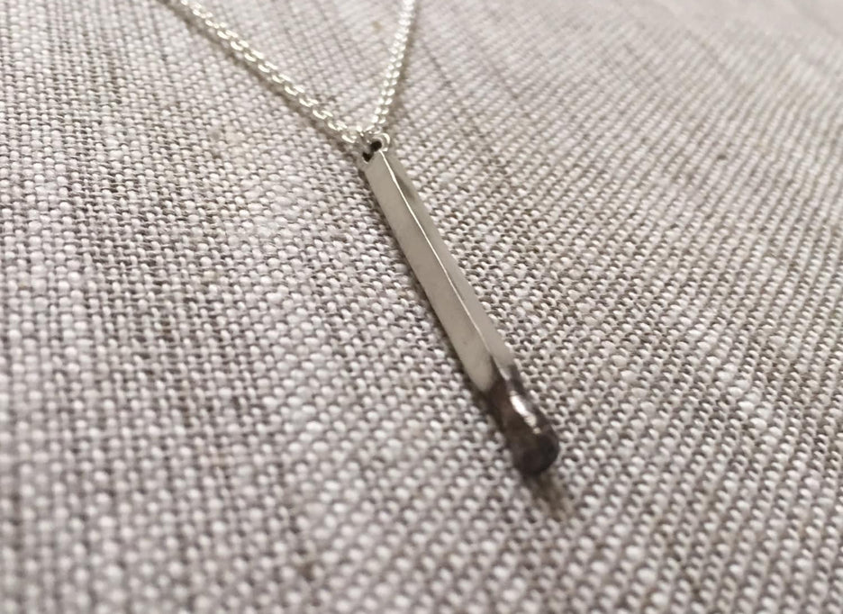 Jewelry: Necklaces
