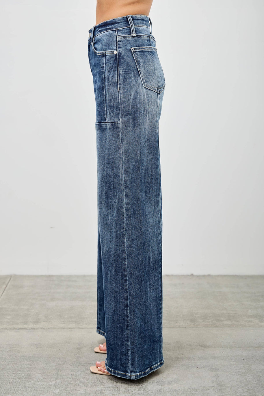 Mid-Rise Wide Leg Jeans