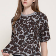 Short Sleeve Round Neck Leopard Jacquard Sweater Top