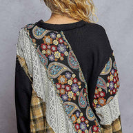 Patwork V-Neck Knit Top