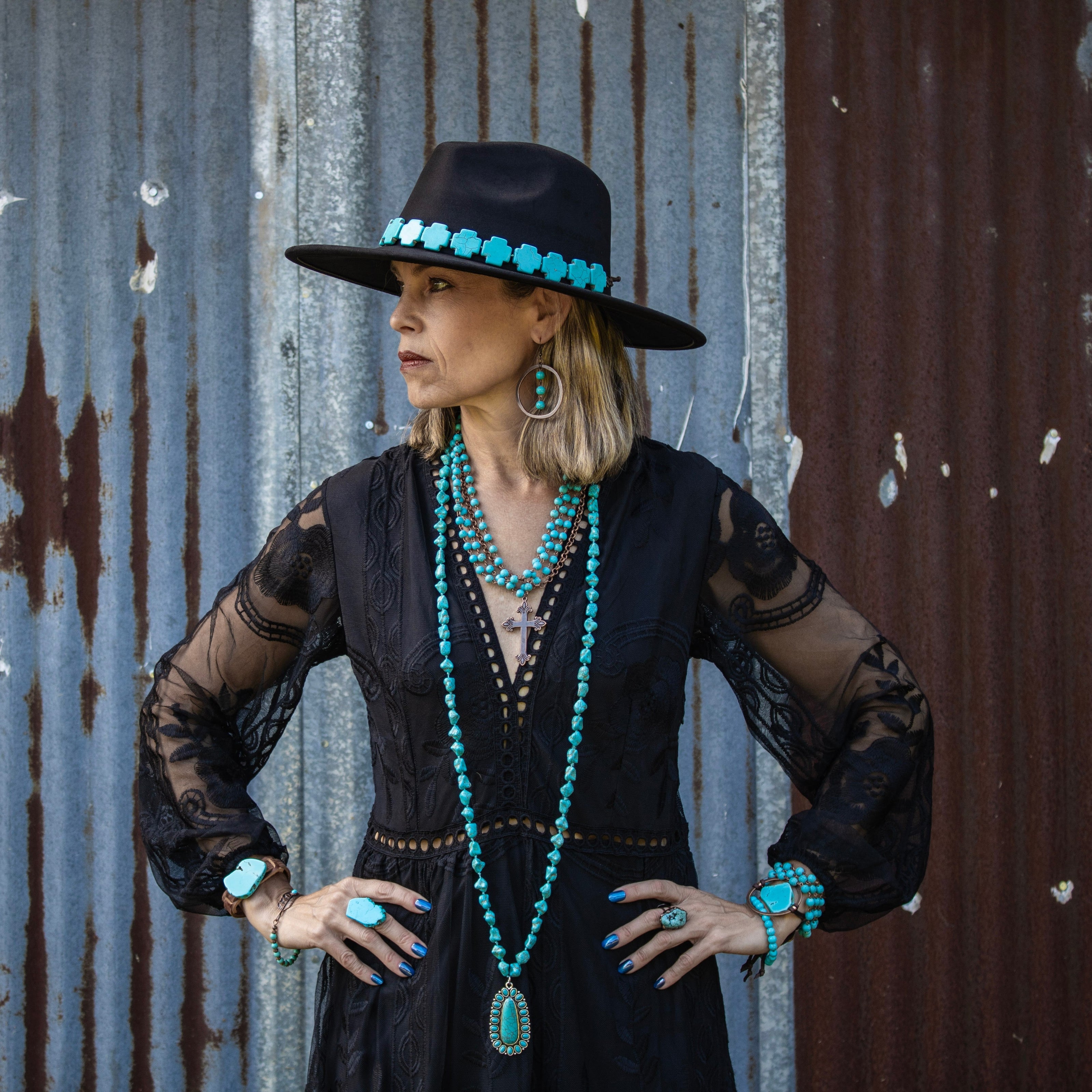 Blue Turquoise Beaded Collar Necklace w/ Cross Pendant 260y