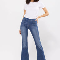 Mid-Rise Medium Wash Flared Jegging