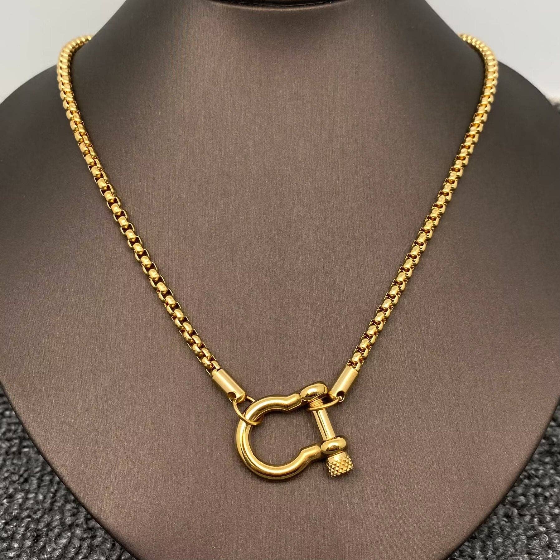 18K GP S.Steel Horseshoe Buckle Charm Necklace