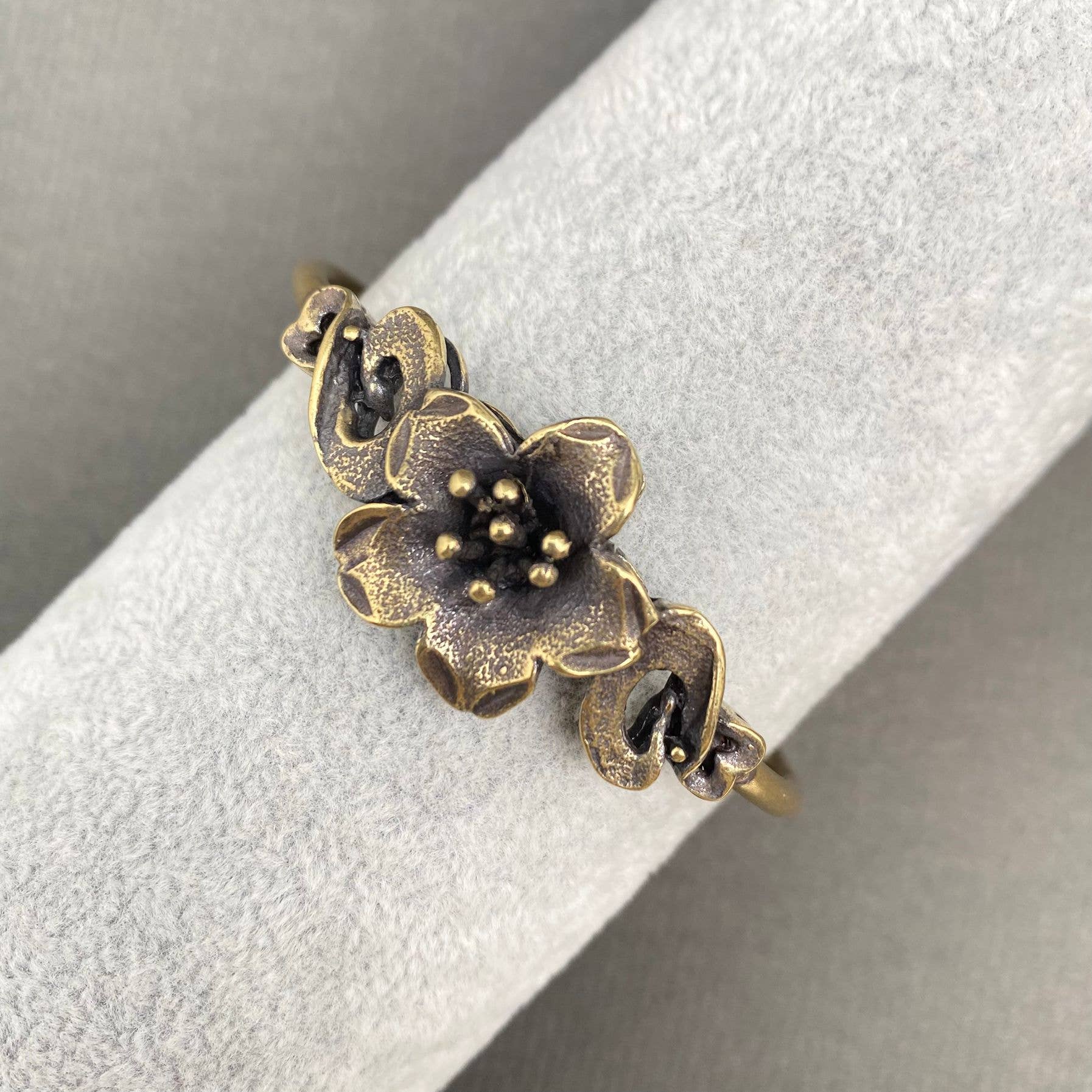 Retro Process Brass Flower Adjustable Cuff