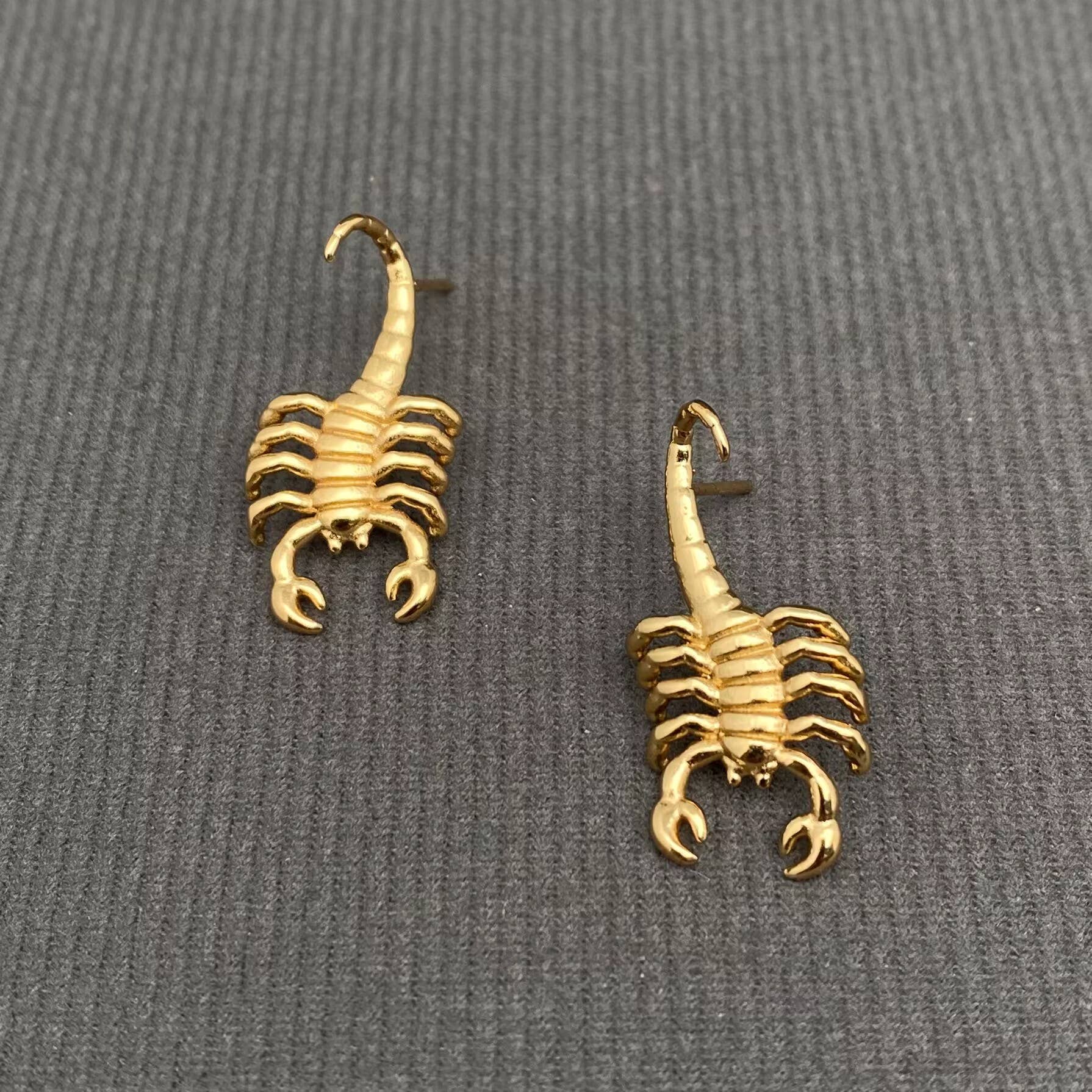 18k Gold Plated Stainless Steel Scorpion Stud Earrings - FGS