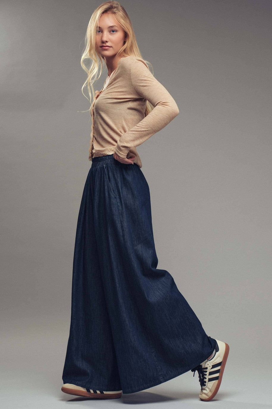 Lace Trim Button-Front Ribbed Knit Top