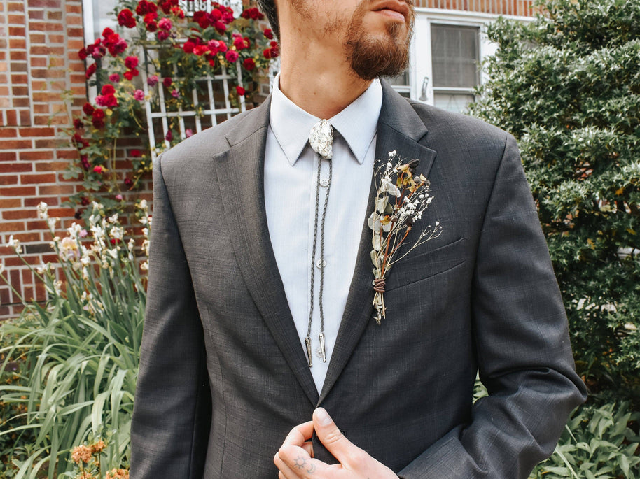 Gemstone Bolo Tie - Howlite