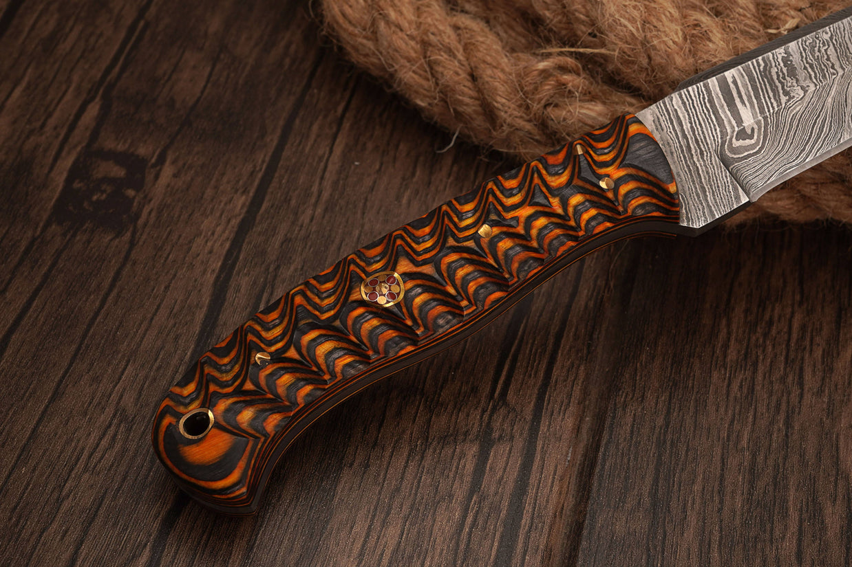 8' Damascus knife with leather sheath  Grooved handle