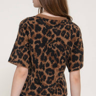 Short Sleeve Round Neck Leopard Jacquard Sweater Top