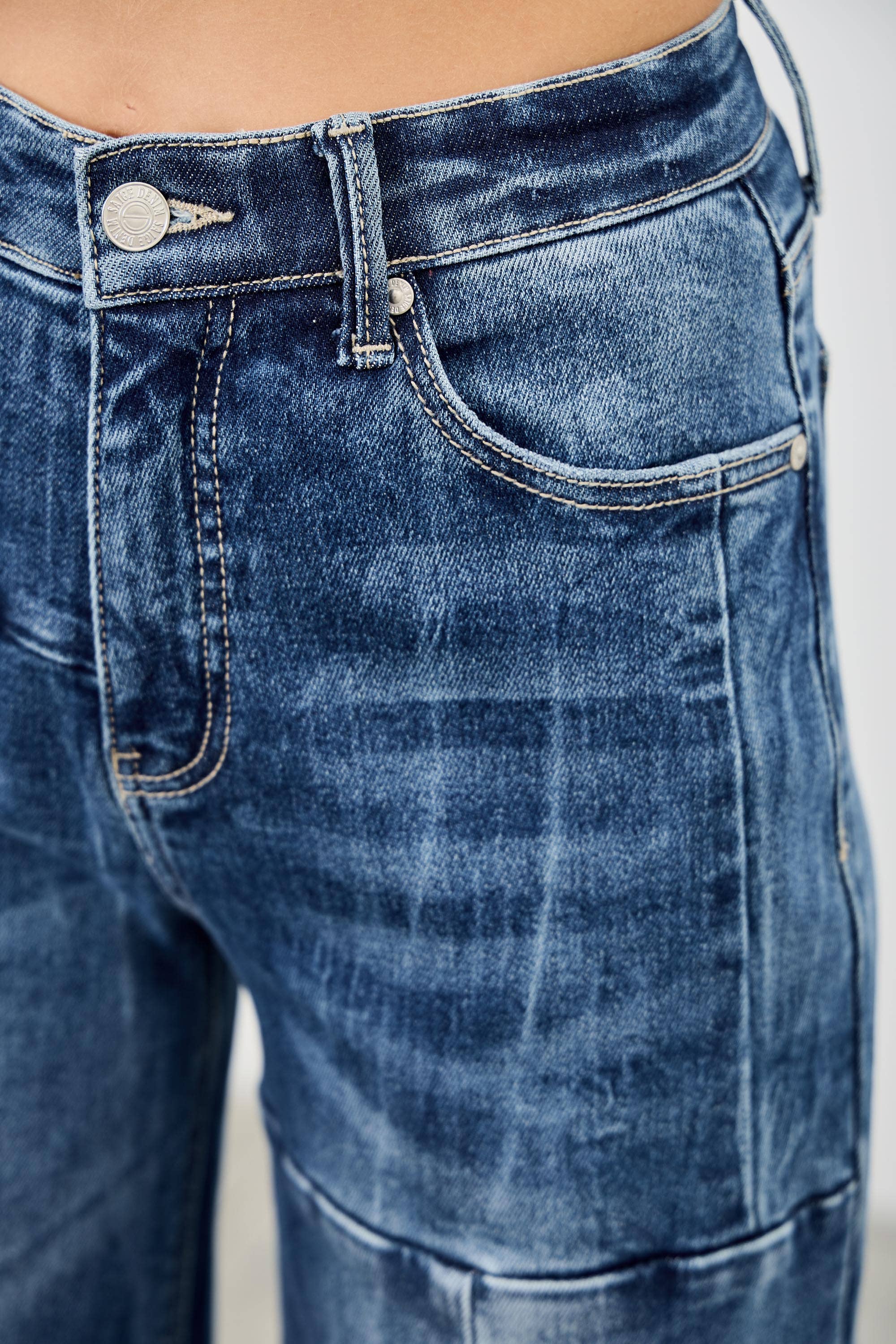 Mid-Rise Wide Leg Jeans