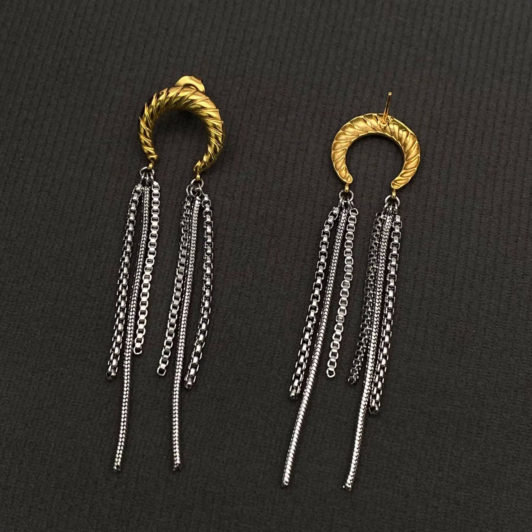 18K GP Chain fringe S. Steel Moon Earrings