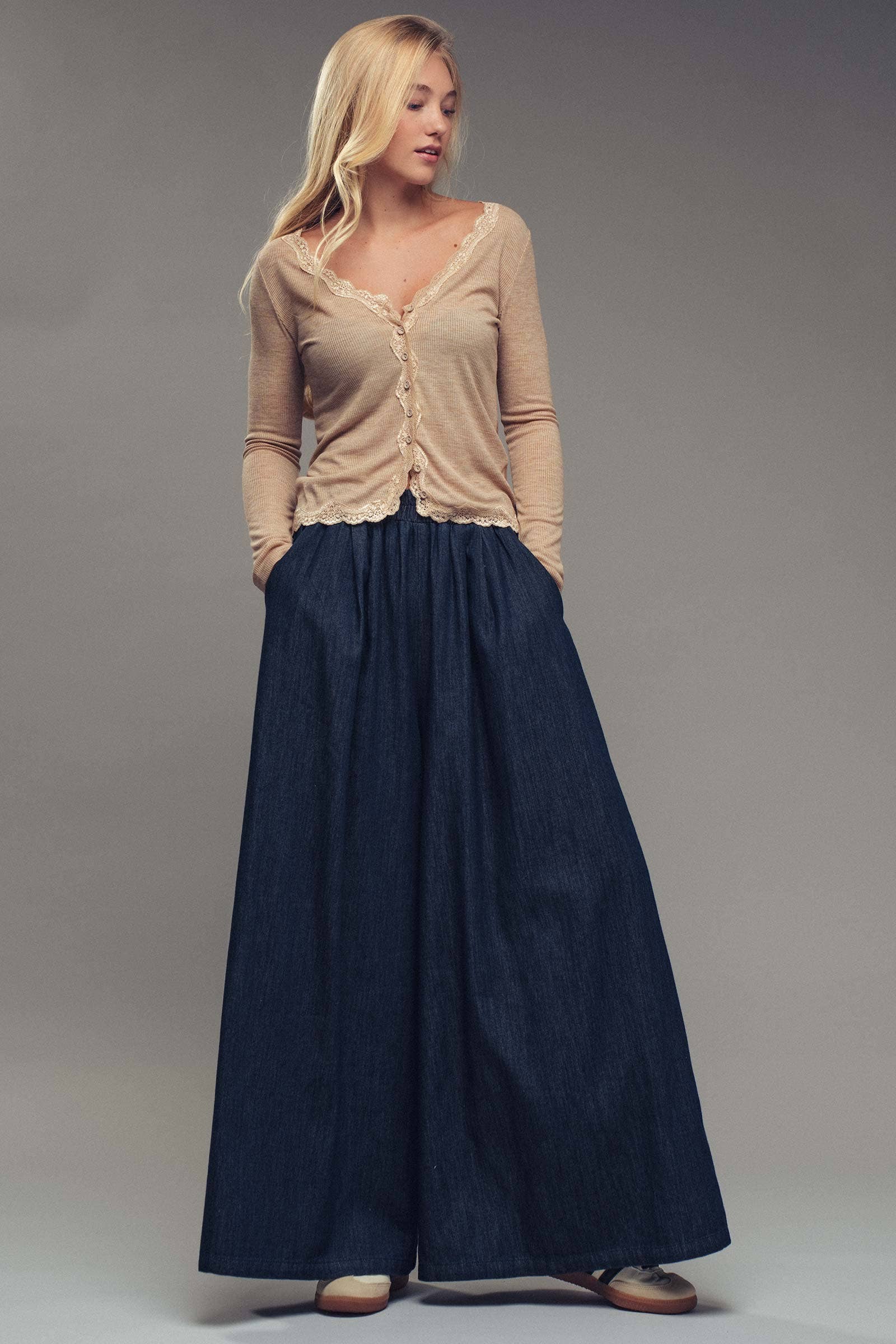 Lace Trim Button-Front Ribbed Knit Top