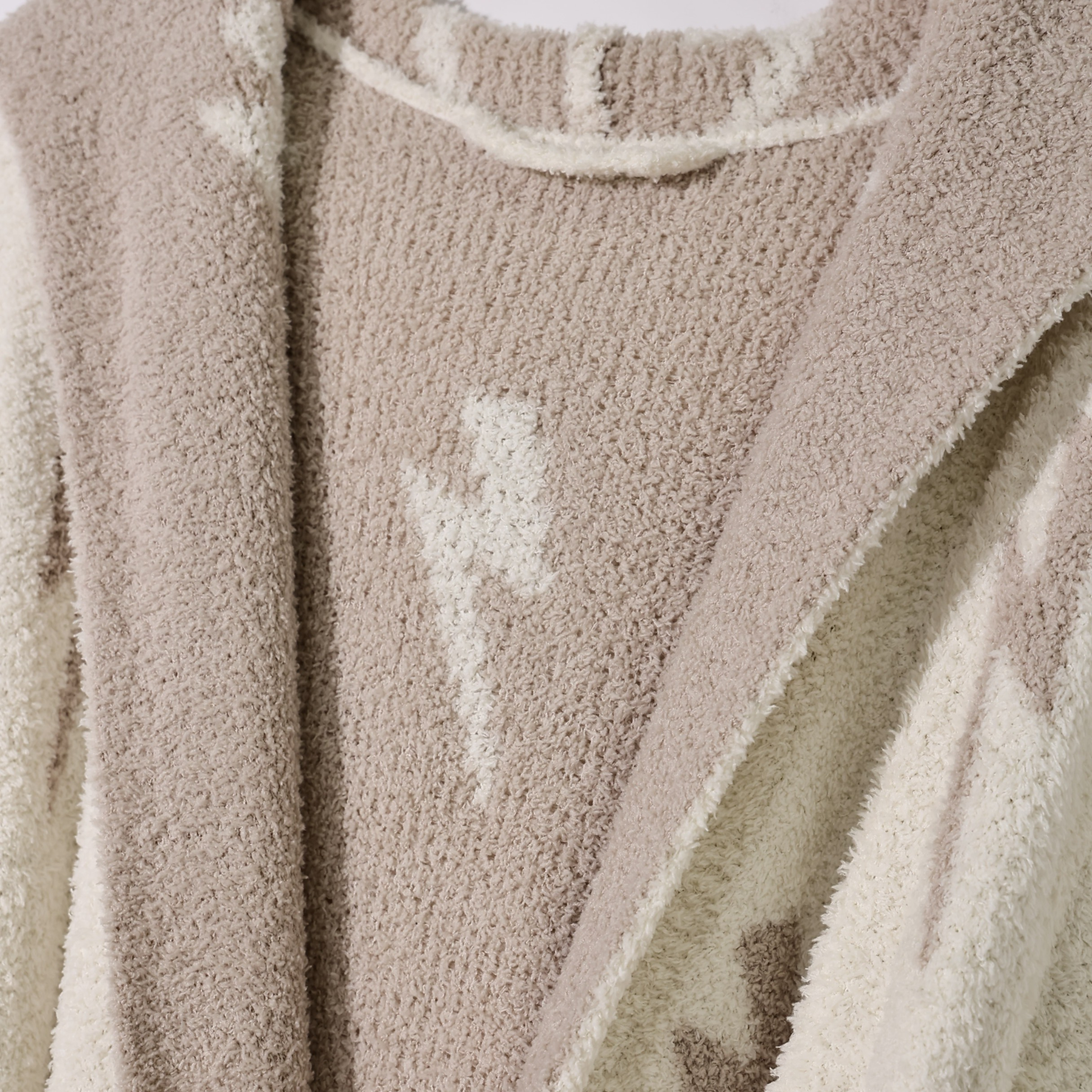 New Hooded Lightning Bolt Luxe Robe