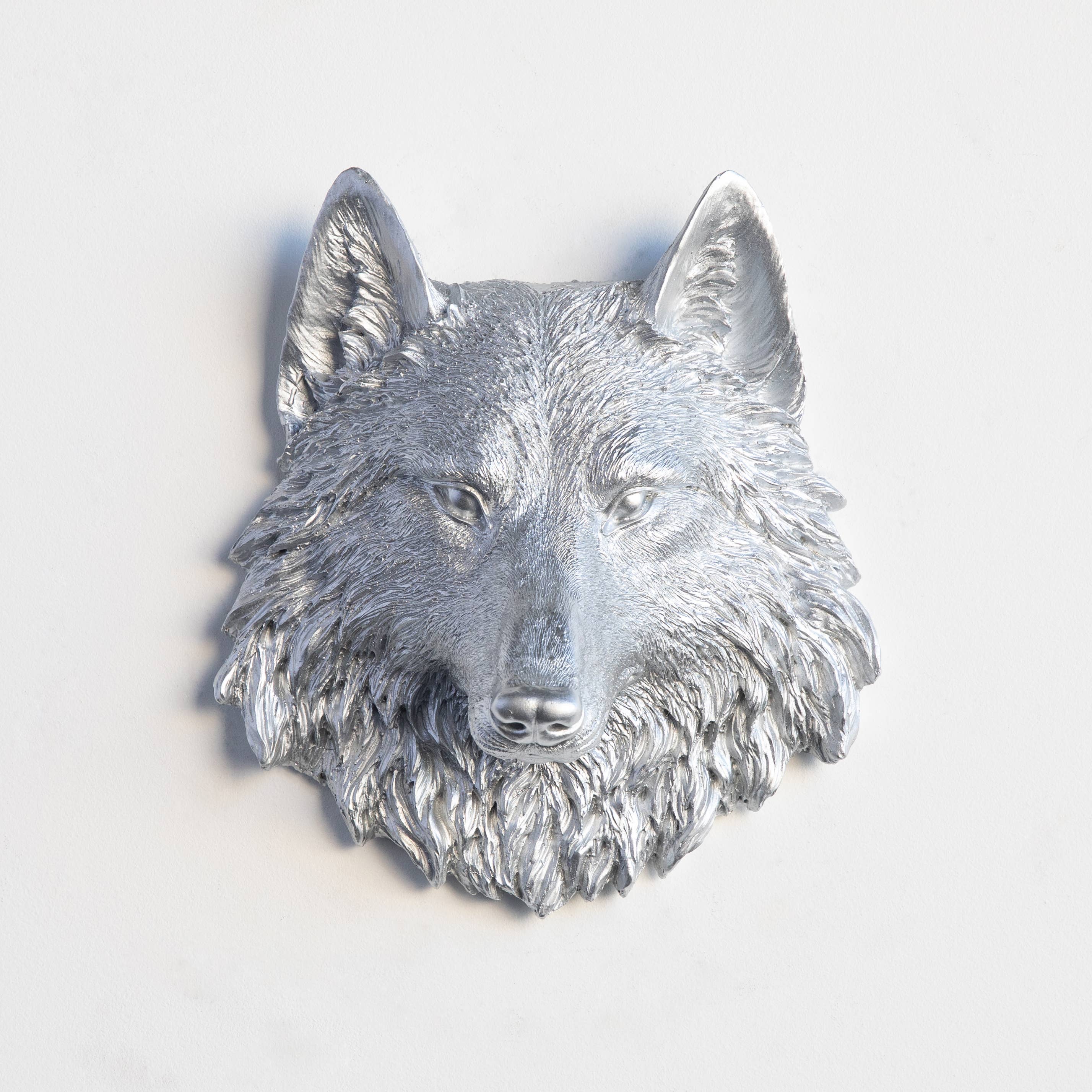 Mini Wolf Head Wall Mount, Bronze