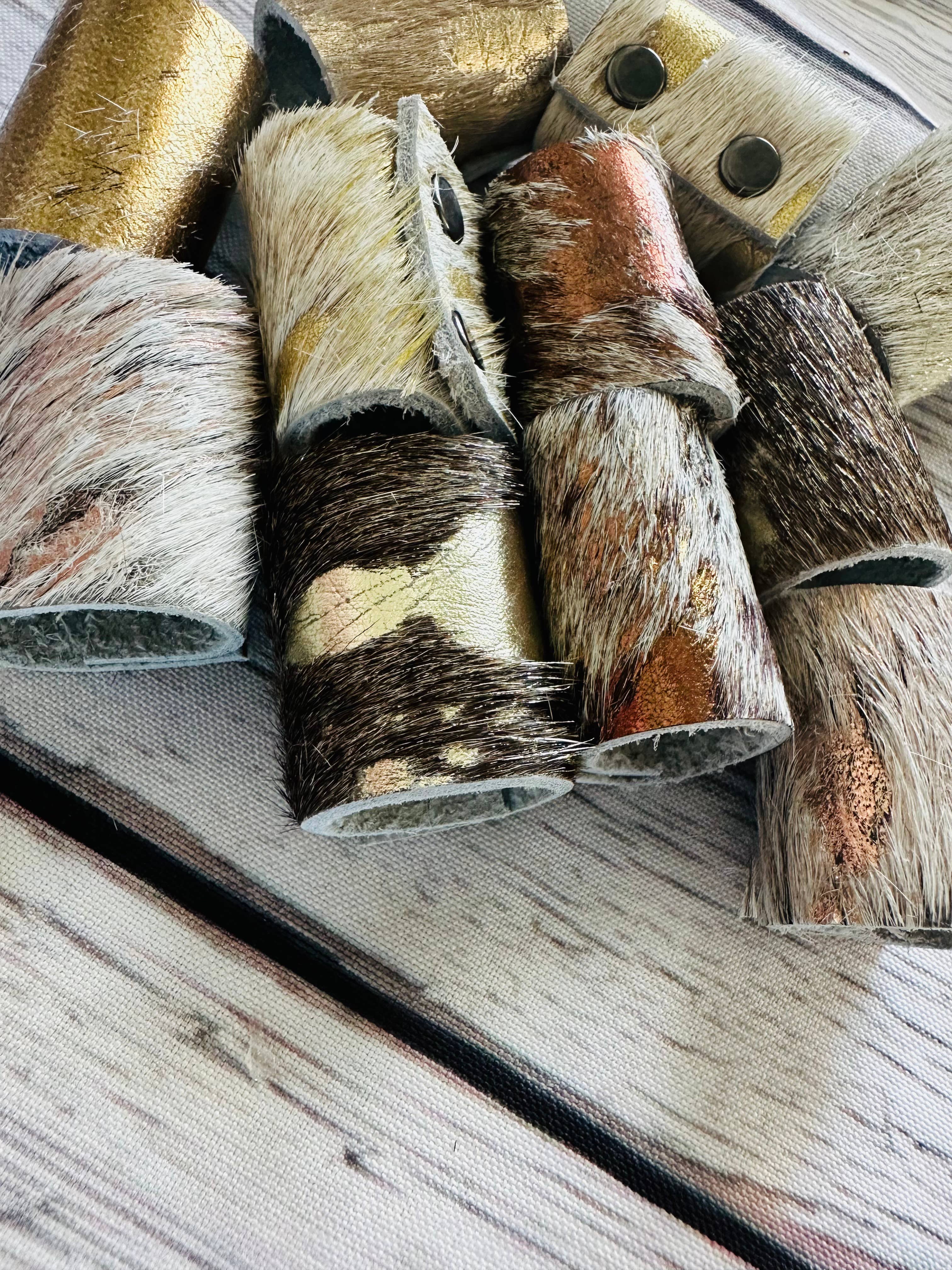 Mixed Metallic Cowhide Bandana Slides