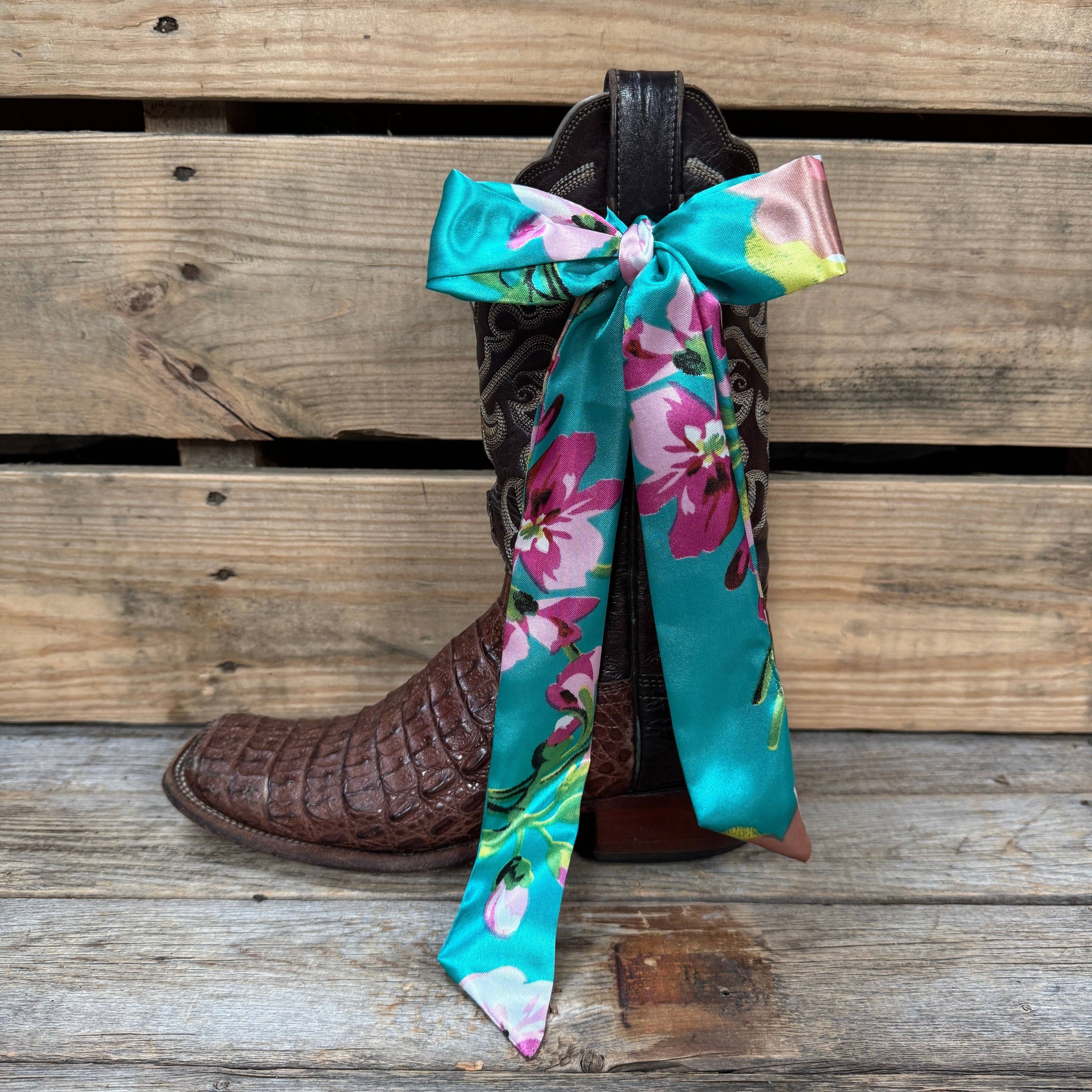 Turquoise and Pink Western Skinny Mini Wild Rag / Cowgirl Necktie #TW319
