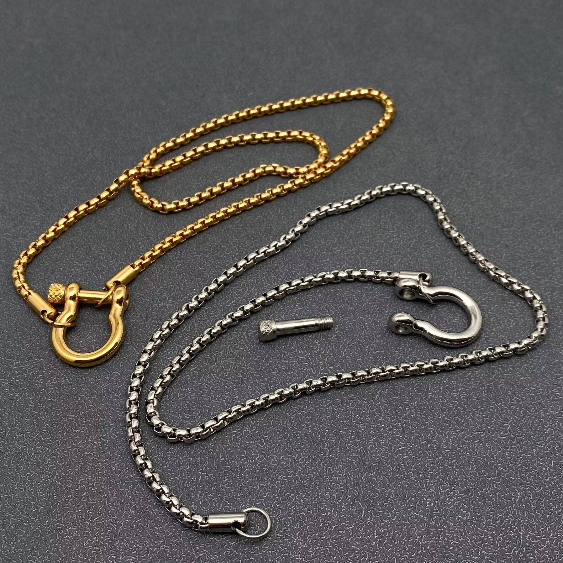 18K GP S.Steel Horseshoe Buckle Charm Necklace