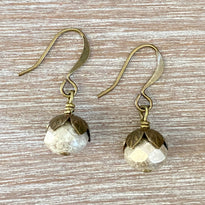 Earthen Beauty Simple Drop Earrings in Cream/Ivory