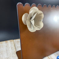 Metal Frame with Flower Magnet