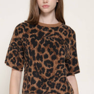 Short Sleeve Round Neck Leopard Jacquard Sweater Top