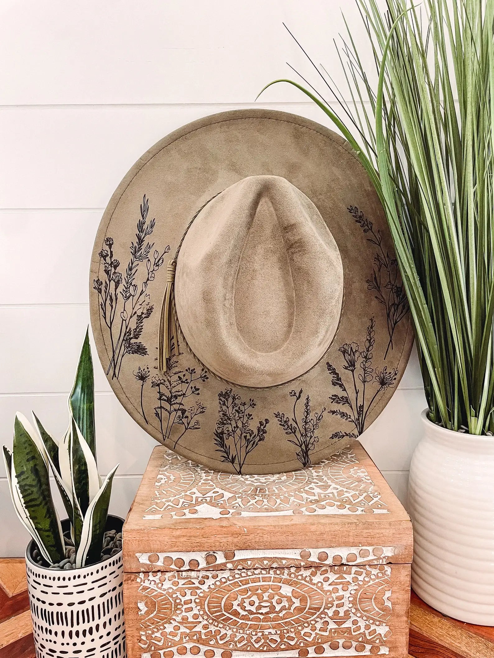 Engraved Floral Hat
