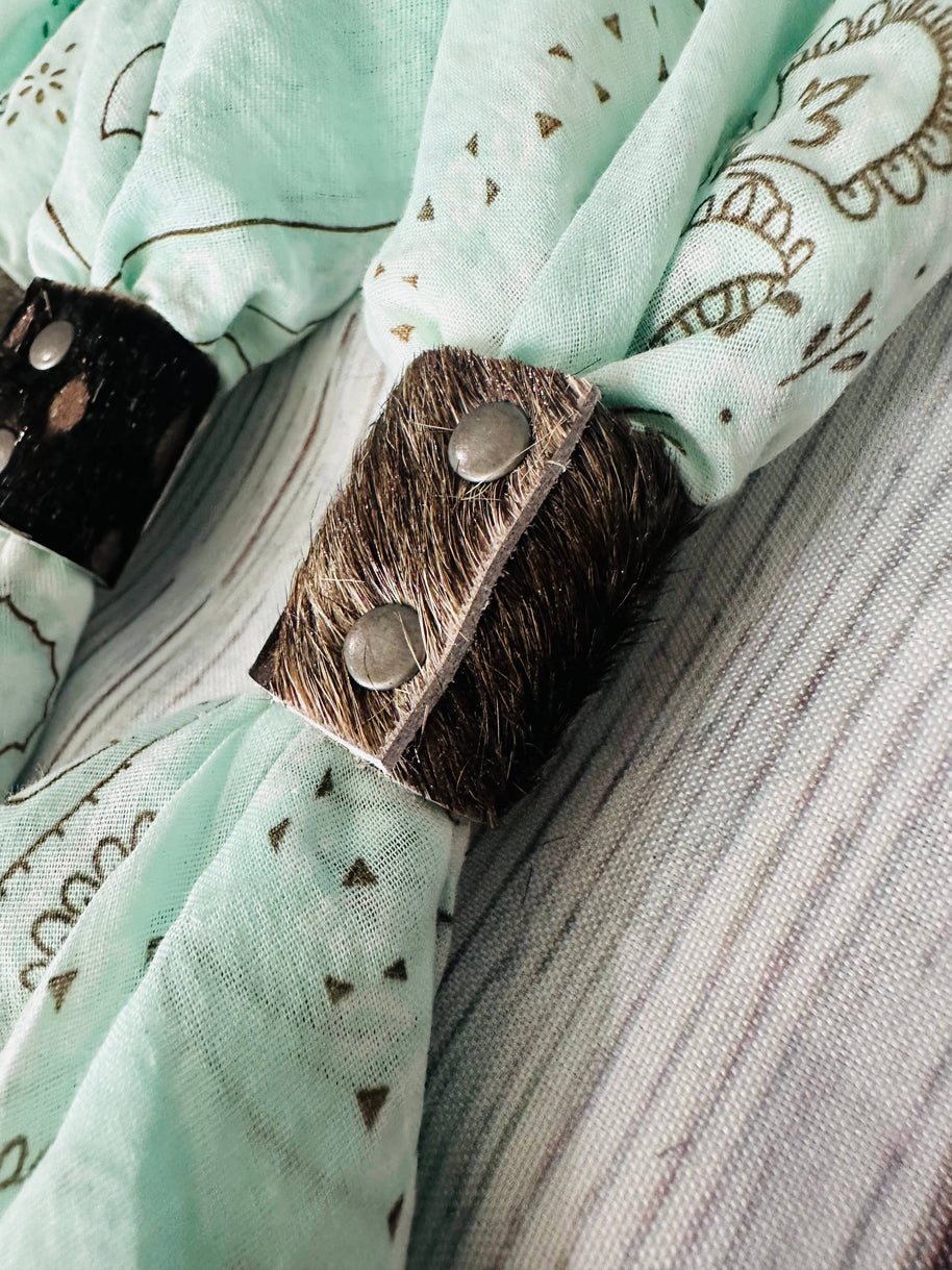 Mixed Metallic Cowhide Bandana Slides