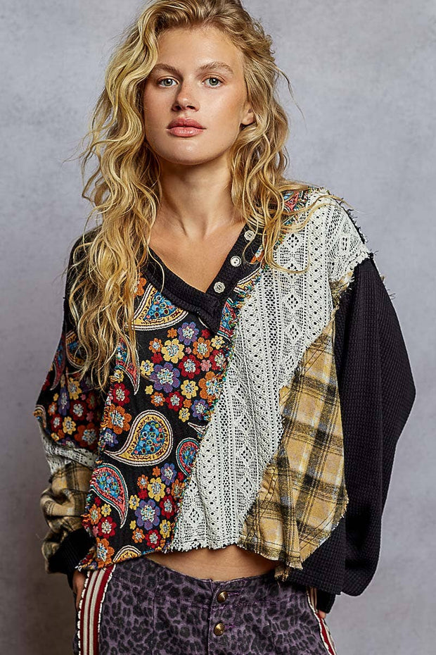 Patwork V-Neck Knit Top