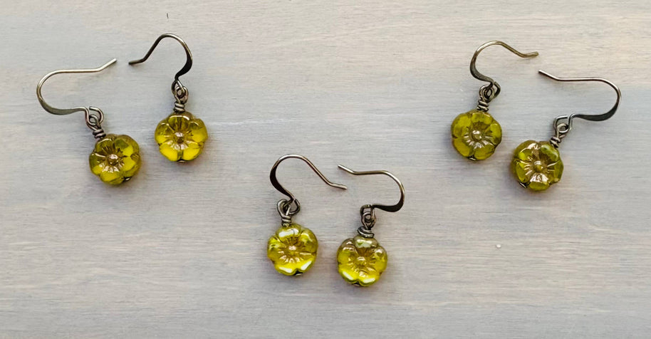 Petite Olivine Crystal Flower Crocheted Necklace