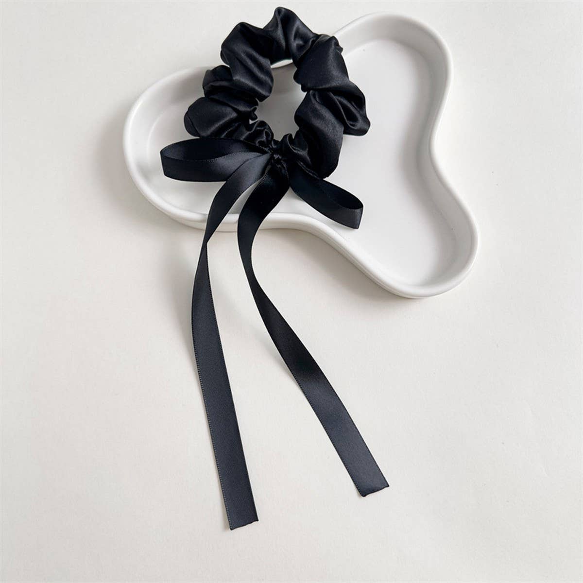 Streamer Hair Tie