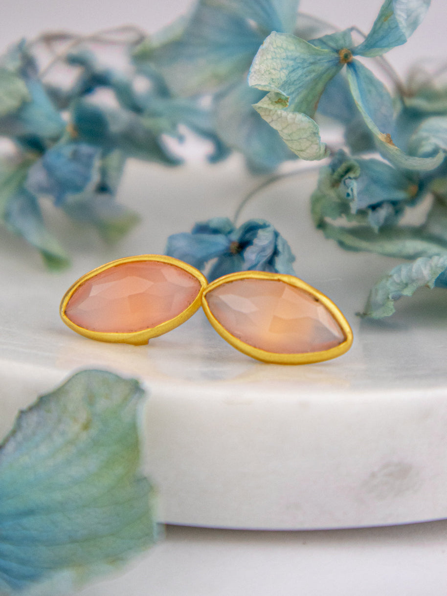 Mila Leaf Earrings - Gold