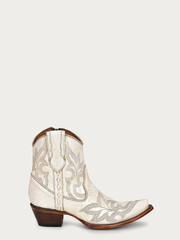Pearl Snip Toe Ankle Boot, L5916
