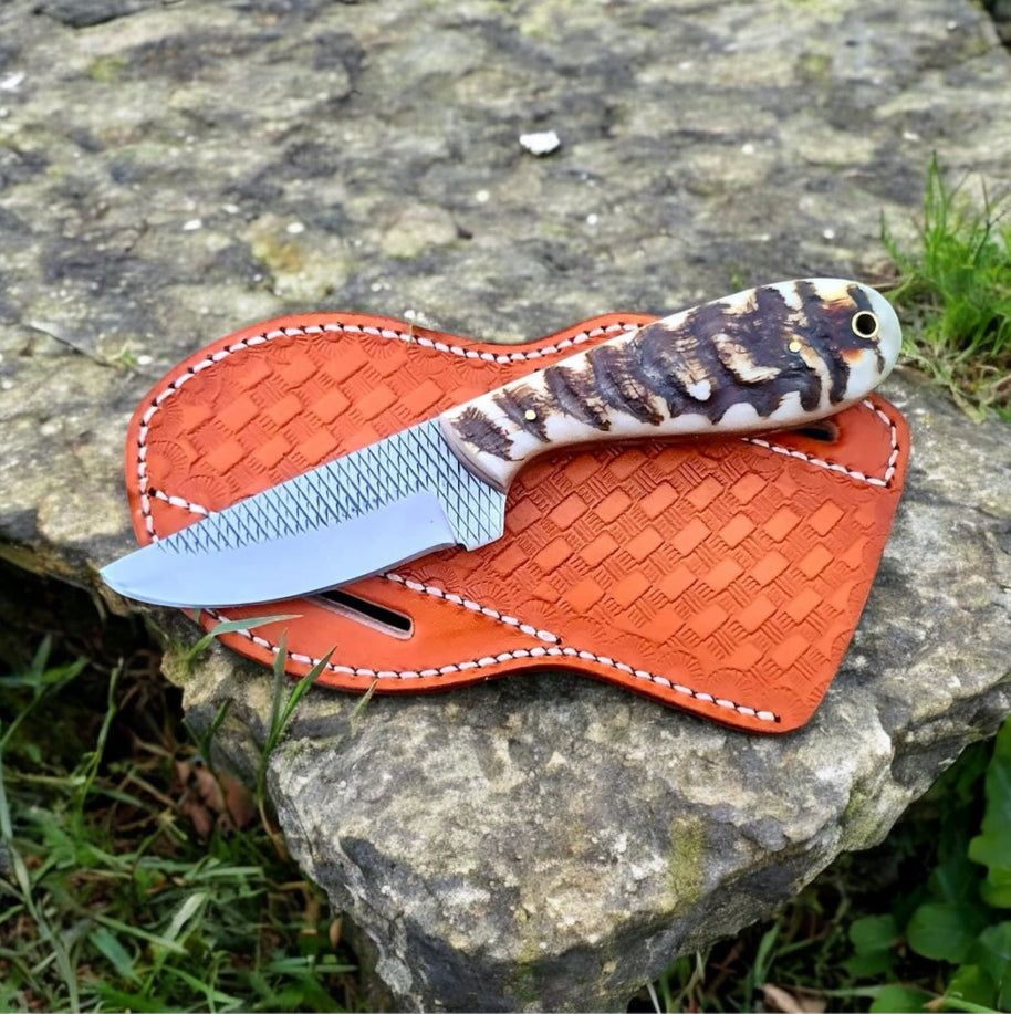 Ranch Cowboy Knives – Sheep Horn Handle with Leather Case