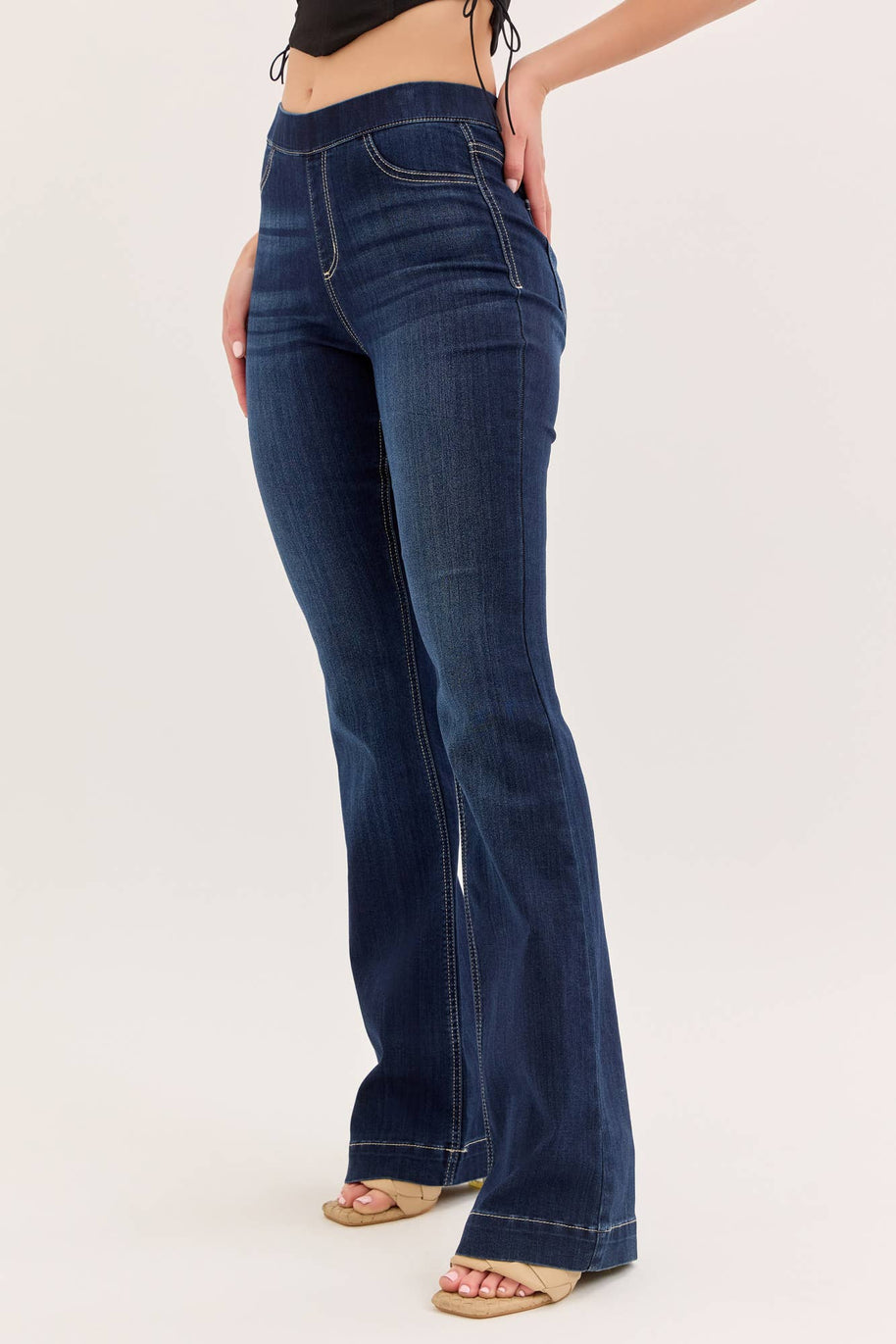 High-Rise Dark Flare Jegging