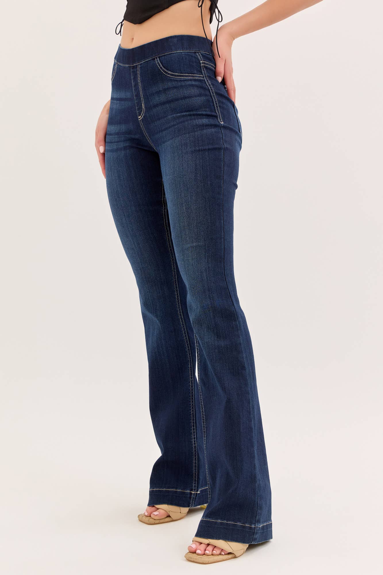 High-Rise Dark Flare Jegging