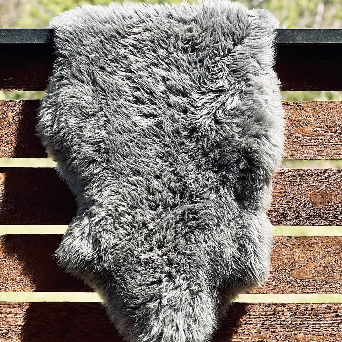 RODEO Genuine Sheepskin Rug – Premium Shearling Decor: Off-White