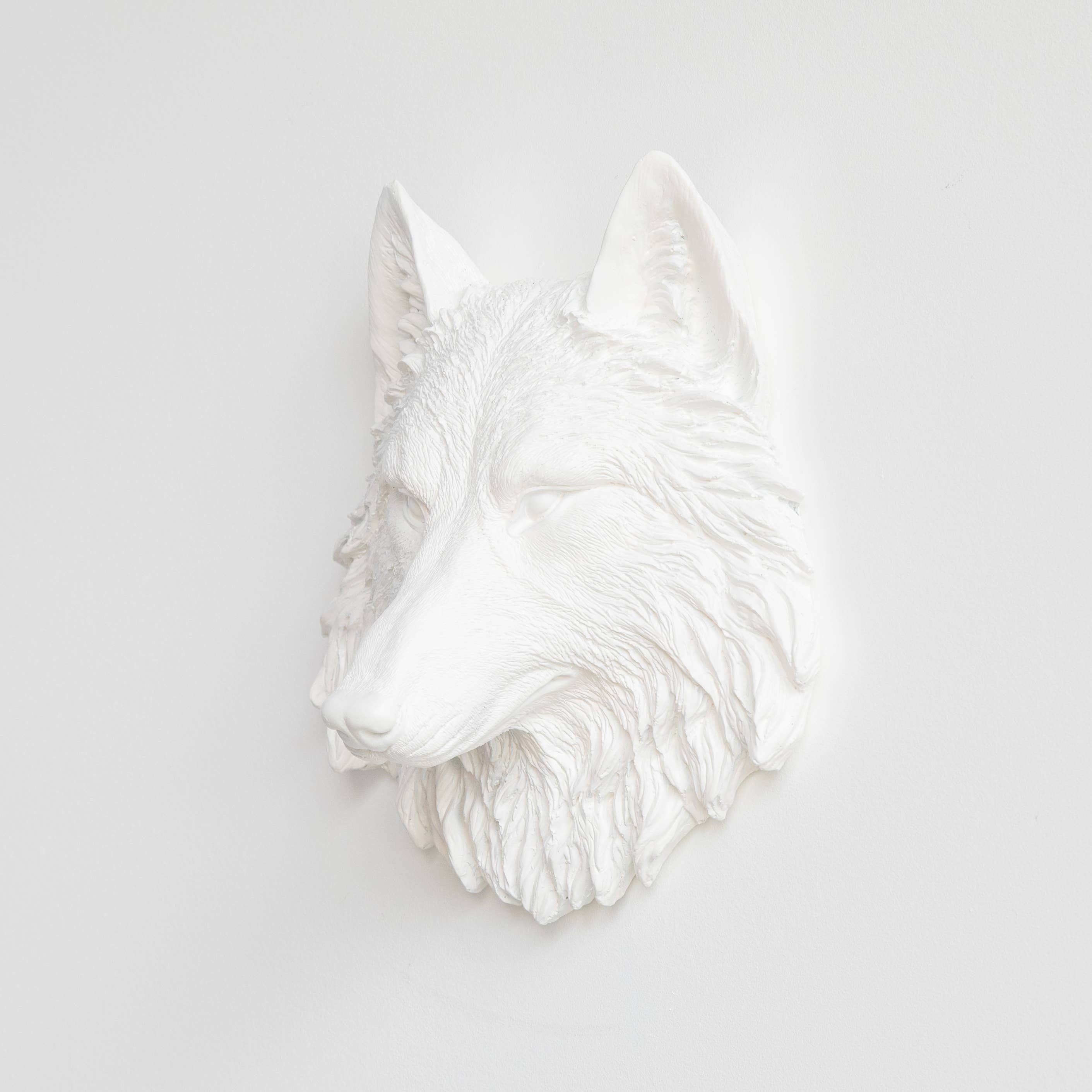 Mini Wolf Head Wall Mount, Bronze