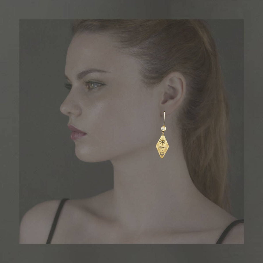 Diamond Shape Moon & Star w/ Stone & Gemstone Long Wire