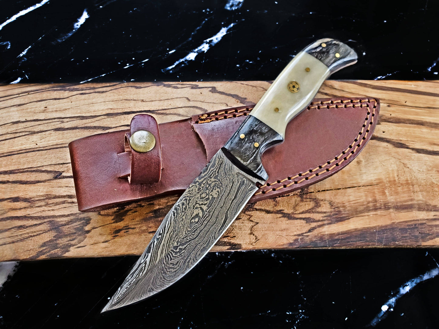 Damascus Steel Hunting Knife By Titan