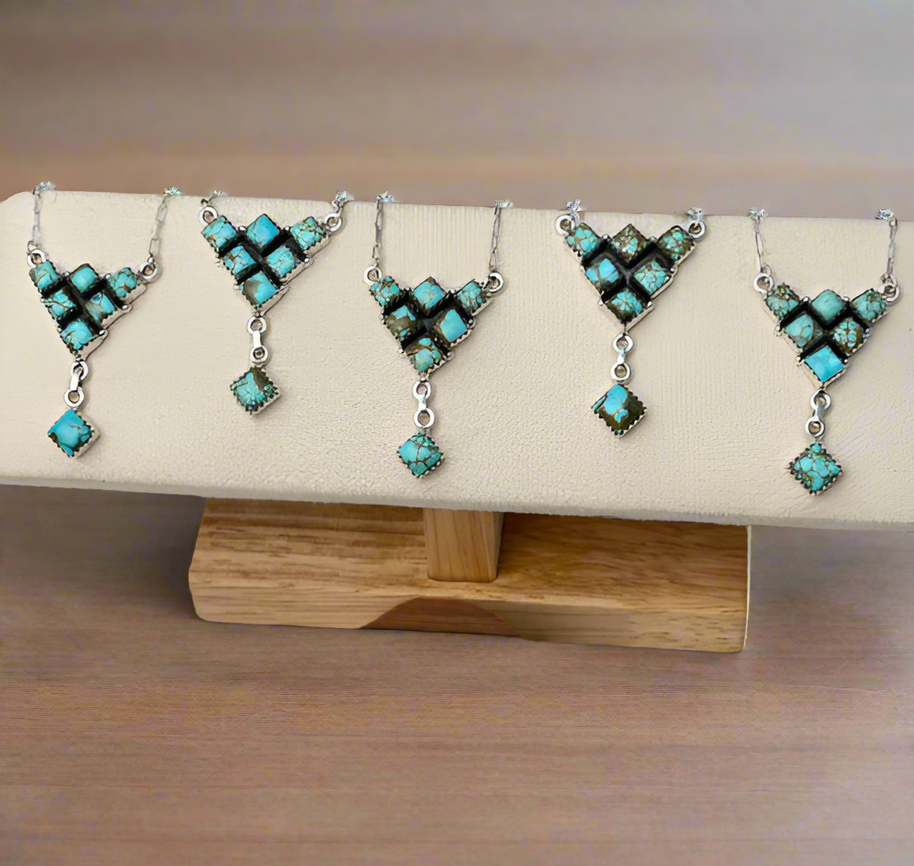 Handmade Mine 8 Cluster Necklace