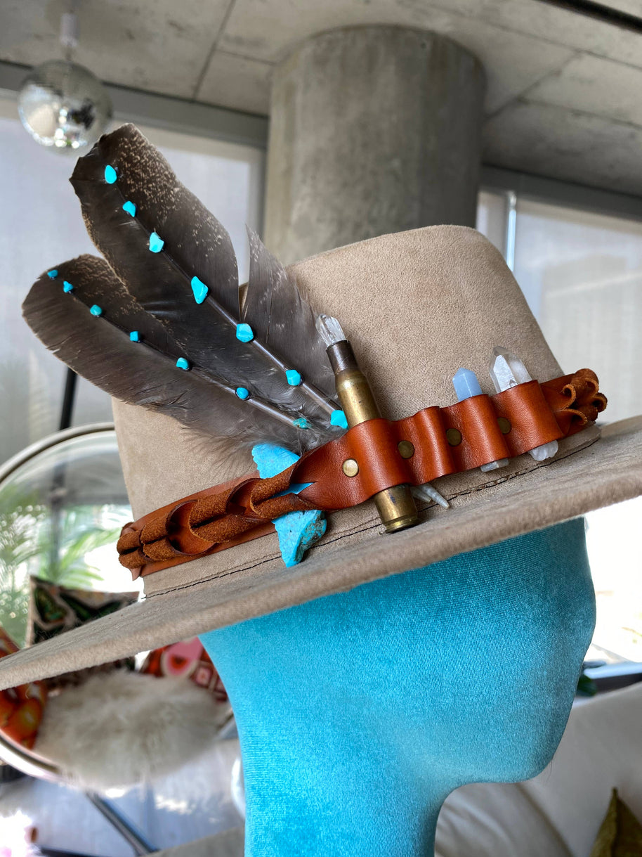Spotted Guinea Hat Feather with Abalone