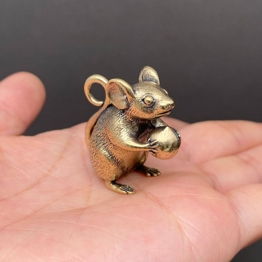 Brass mouse