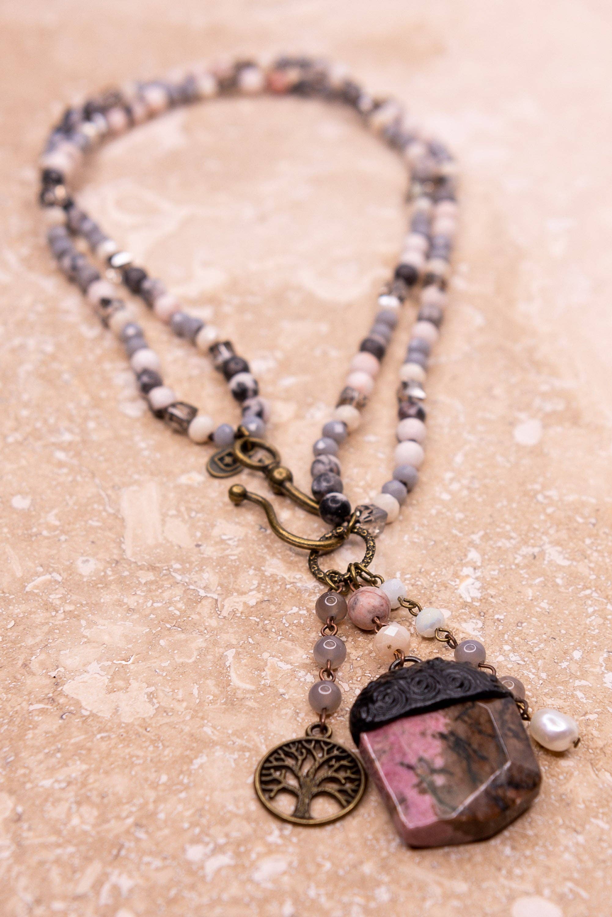 Bella Necklace in Lt Mauve Mix