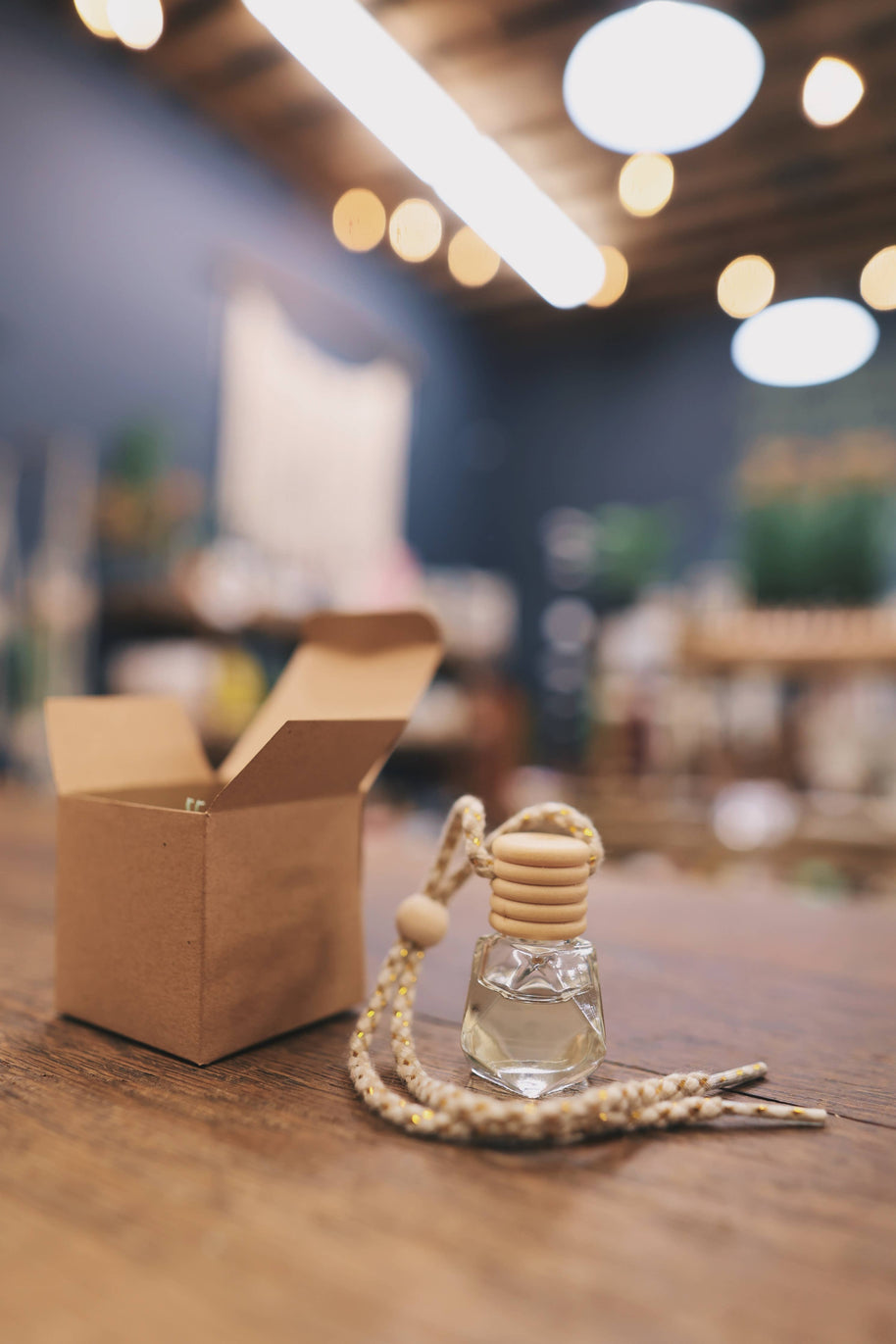 Leather Scented Car Oil Diffuser