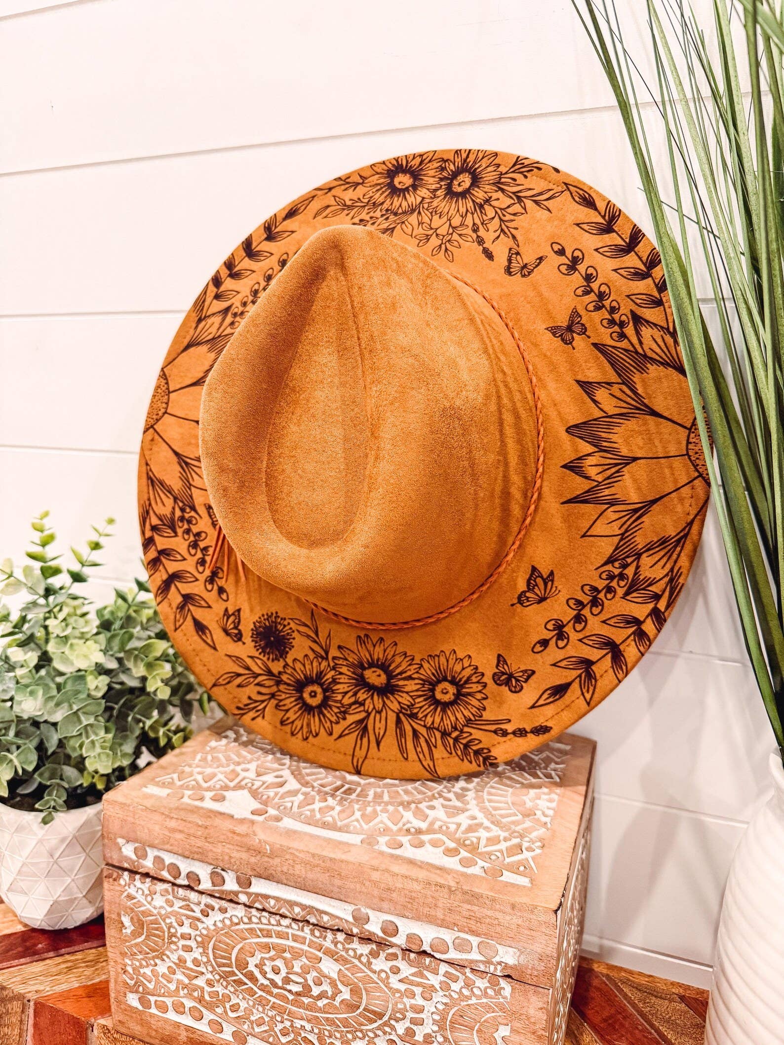 Engraved Floral Rancher Hat