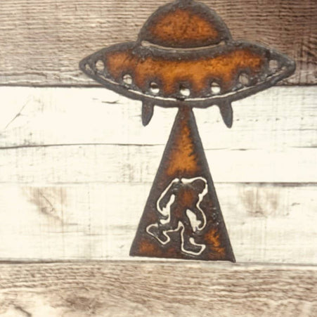 Bigfoot Abduction Flying Saucer Yeti Sasquatch Magnet