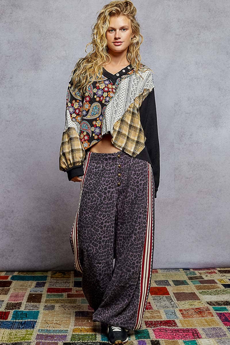 Patwork V-Neck Knit Top