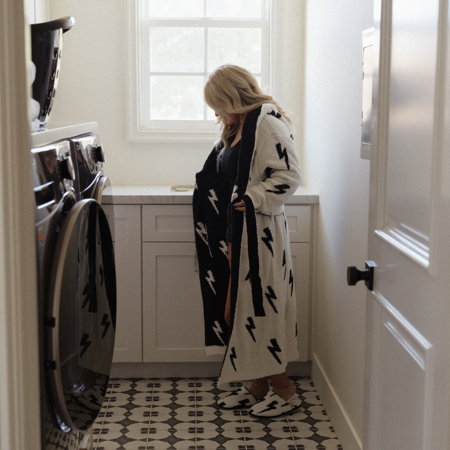 New Hooded Lightning Bolt Luxe Robe