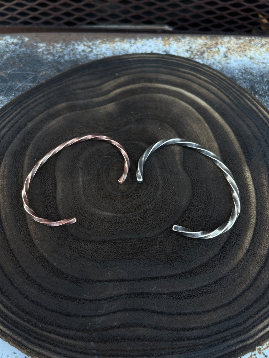 Twisted Bracelet - Handmade Unisex Cuff | Boles Silver